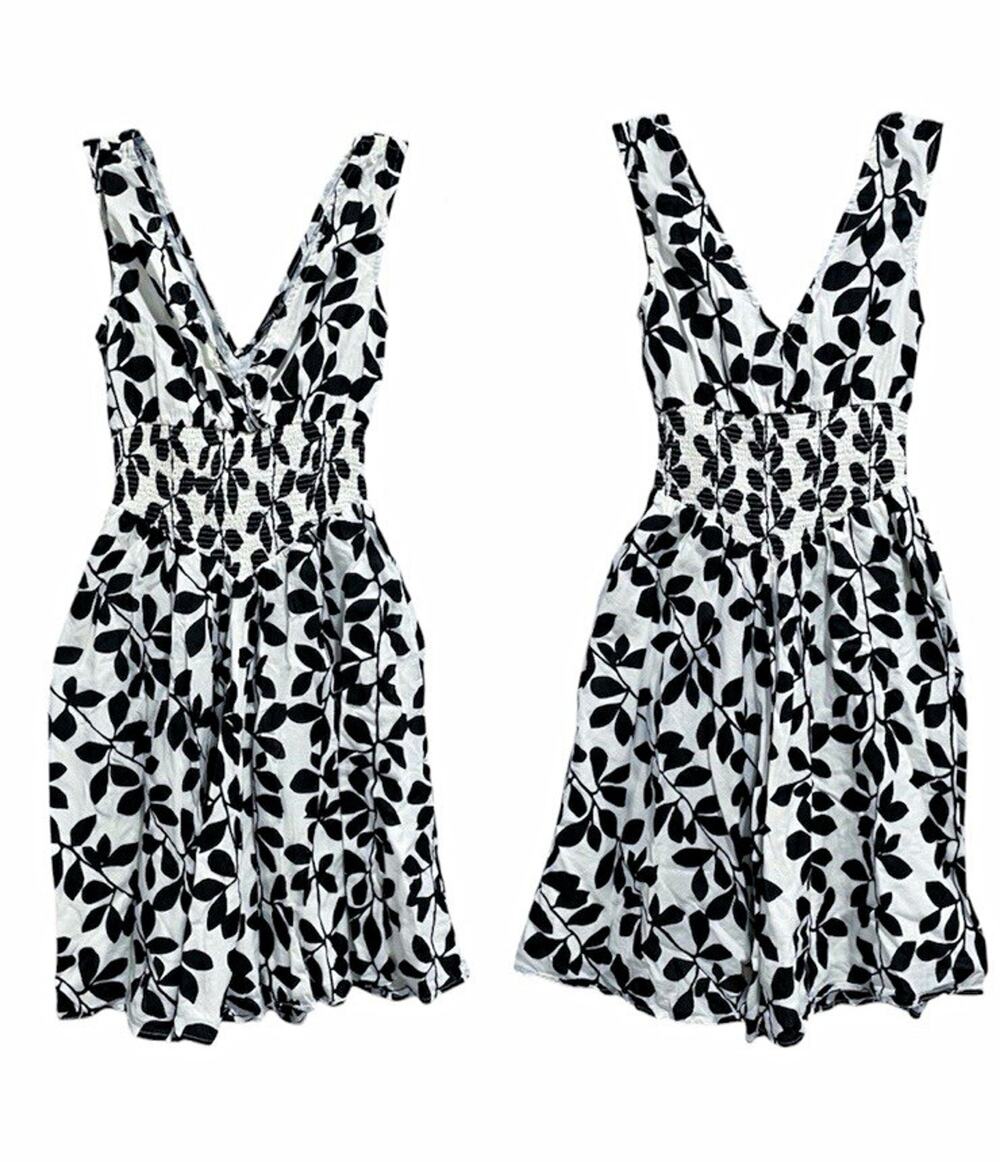 Chaudry KC Women Smocked Basque Waist Dress Size Small Floral Black White V Neck